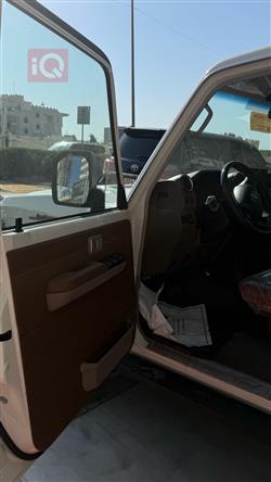 تويوتا لاند كروزر 76